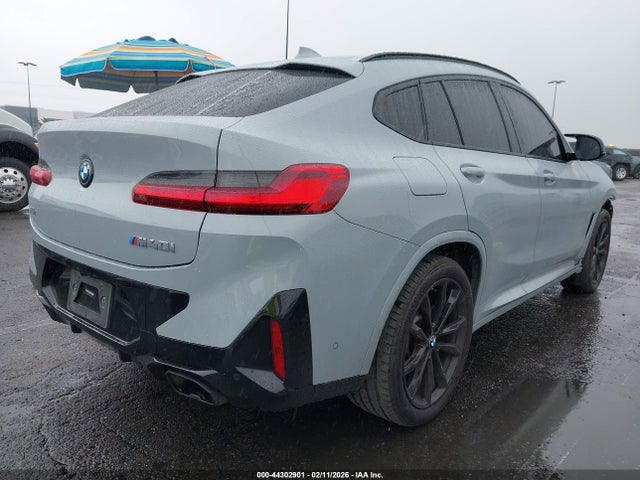 5UX43DT01N9J05143 BMW X4 M40i