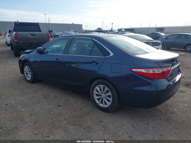 2015 TOYOTA CAMRY 4T4BF1FK8FR504725 Photo 2