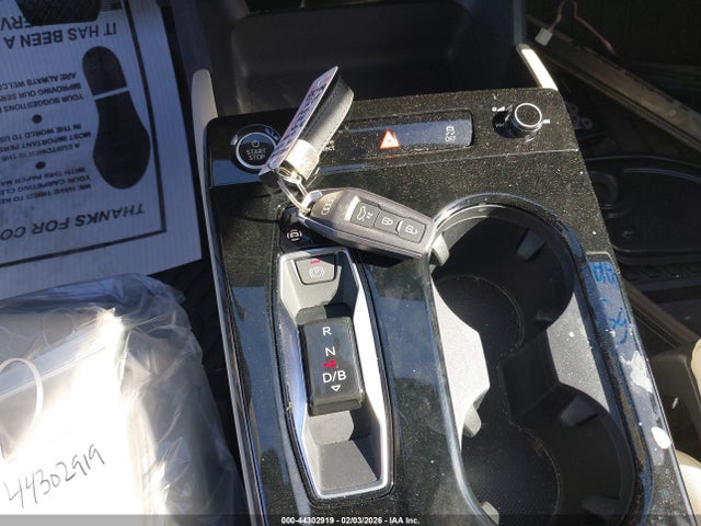 2025 AUDI Q6 E-TRON WA124BGF0SA026088 Photo 10