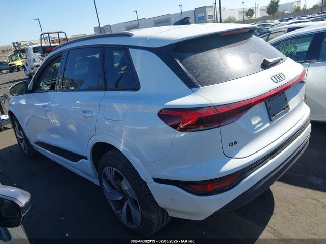 2025 AUDI Q6 E-TRON WA124BGF0SA026088 Photo 2