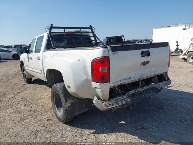 2009 CHEVROLET SILVERADO 3500HD 1GCJC73K19F133345 Photo 2
