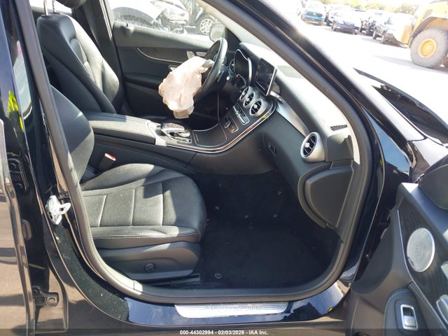 2015 MERCEDES-BENZ C-CLASS 55SWF4KB5FU079768 Photo 4