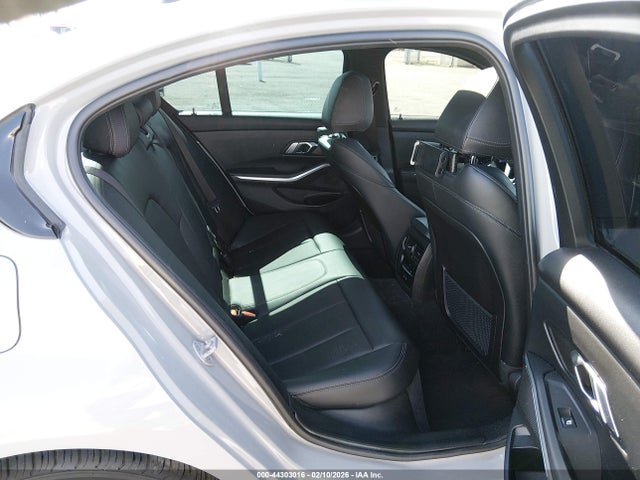 2023 Bmw 330i მანქანა იყიდება აუქციონზე, vin: 3MW69FF0XP8D17906, აუქციონის ნომერი: 44303016