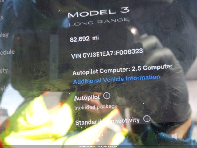 44303103 :رقم المزاد ، 5YJ3E1EA7JF006323 vin ، 2018 Tesla Model 3 Long Range/mid Range مزاد بيع