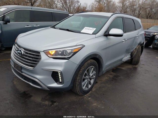 KM8SMDHF6HU254826 Hyundai Santa Fe Se
