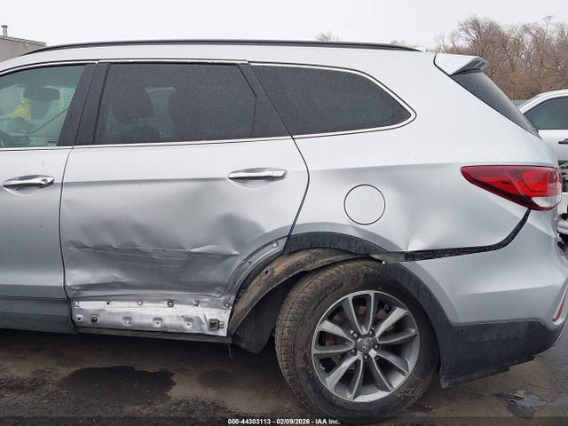 KM8SMDHF6HU254826 Hyundai Santa Fe Se