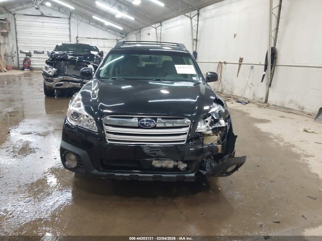 Продаж на аукціоні авто 2014 Subaru Outback 2.5i Premium, vin: 4S4BRBDC4E3204266, номер лоту: 44303131