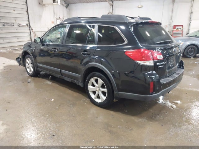 Продаж на аукціоні авто 2014 Subaru Outback 2.5i Premium, vin: 4S4BRBDC4E3204266, номер лоту: 44303131