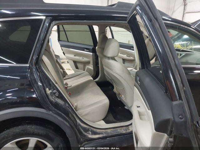 Продаж на аукціоні авто 2014 Subaru Outback 2.5i Premium, vin: 4S4BRBDC4E3204266, номер лоту: 44303131