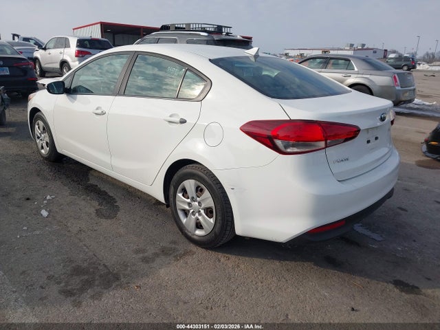 Aukcja sprzedaży 2017 Kia Forte Lx, vin: 3KPFK4A79HE102231, numer aukcji: 44303151