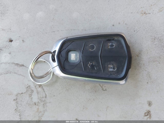 2017 CADILLAC XT5 1GYKNCRS5HZ107370 Photo 10