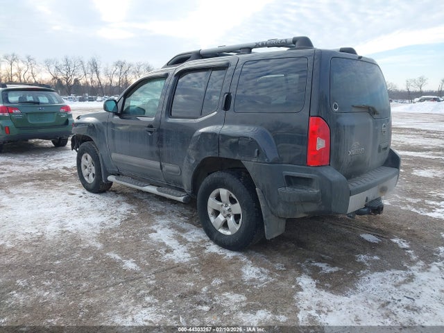 2011 NISSAN XTERRA 5N1AN0NW0BC502667 Photo 2