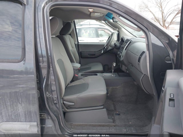 2011 NISSAN XTERRA 5N1AN0NW0BC502667 Photo 4