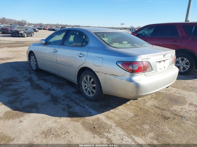 2004 LEXUS ES 330 JTHBA30G840009697 Photo 2