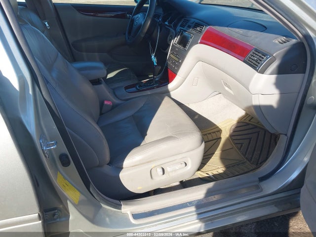 2004 LEXUS ES 330 JTHBA30G840009697 Photo 4