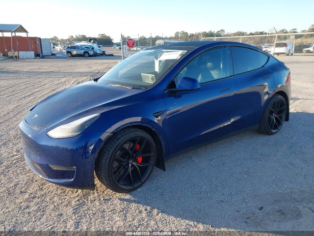 2021 TESLA MODEL Y 5YJYGDEF8MF245168 Photo 1