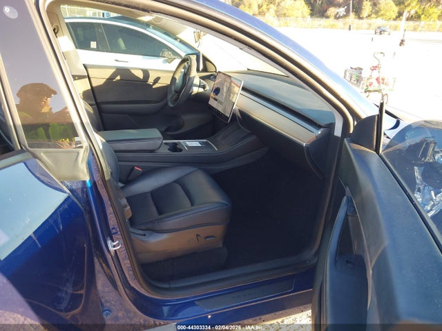 2021 TESLA MODEL Y 5YJYGDEF8MF245168 Photo 4