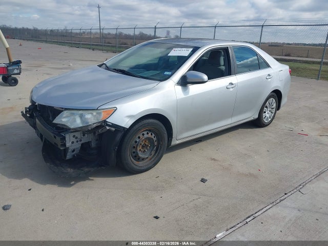 Toyota CAMRY LE 2014 4T4BF1FK8ER359992 Image 2