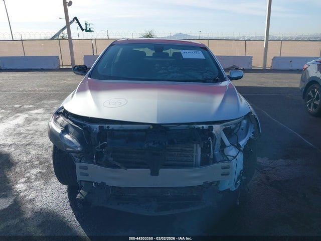 1G1ZD5ST9NF139833 Chevrolet Malibu Fwd Lt