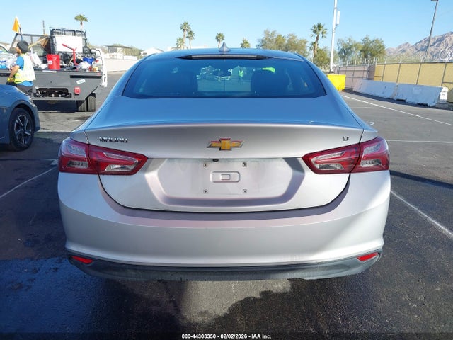 1G1ZD5ST9NF139833 Chevrolet Malibu Fwd Lt