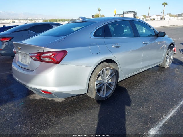 1G1ZD5ST9NF139833 Chevrolet Malibu Fwd Lt