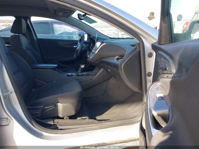 1G1ZD5ST9NF139833 Chevrolet Malibu Fwd Lt
