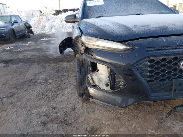 KM8K1CAA1JU114352 Hyundai Kona Se