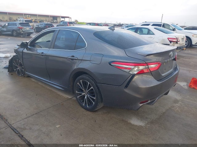2019 TOYOTA CAMRY 4T1B11HKXKU217953 Photo 2