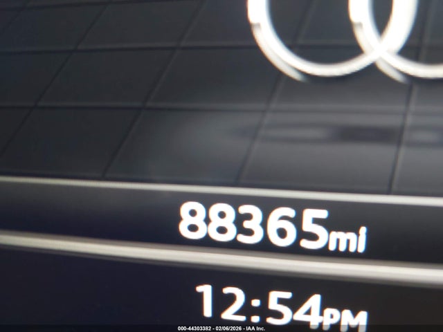 44303382 :رقم المزاد ، WAUKMAF40JN020375 vin ، 2018 Audi A4 2.0t Tech Ultra Premium/2.0t Ultra Premium مزاد بيع