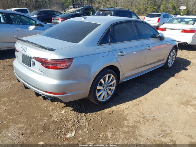 2018 AUDI A4 WAUKMAF40JN020375 Photo 3