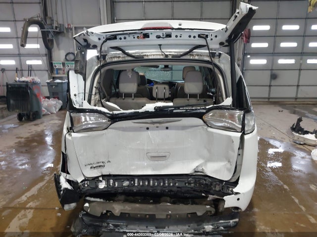 Продажа на аукционе авто 2017 Chrysler Pacifica Touring-l, vin: 2C4RC1BG7HR525931, номер лота: 44303385
