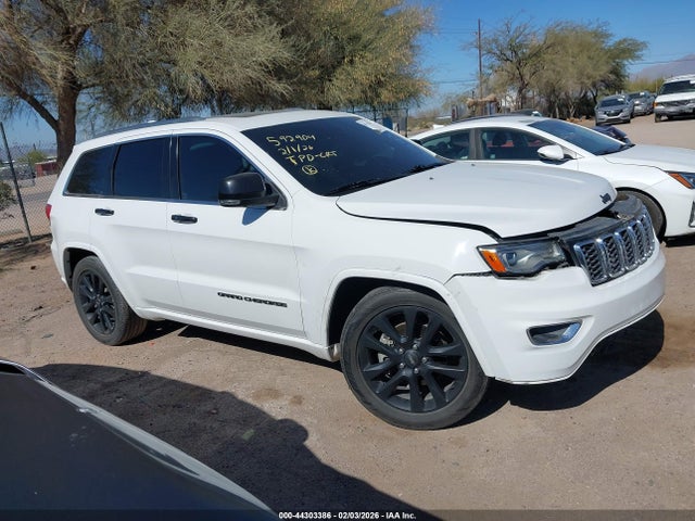 1C4RJFCG6HC627957 Jeep Grand Cherokee Overland 4x4