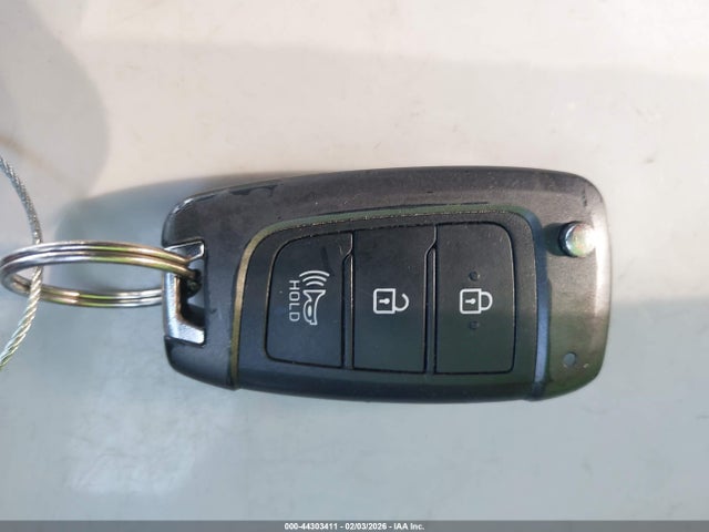 5NMS23AD2LH259440 Hyundai Santa Fe Se