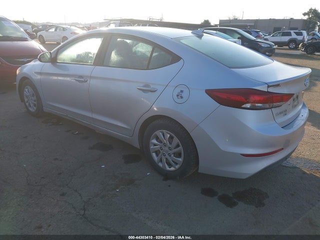 KMHD74LF3HU118824 Hyundai ELANTRA SE