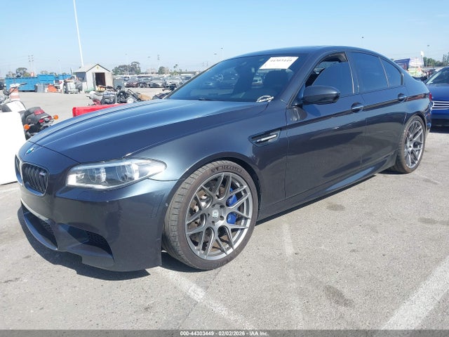 BMW M5 2014 WBSFV9C52ED097315 Image 2