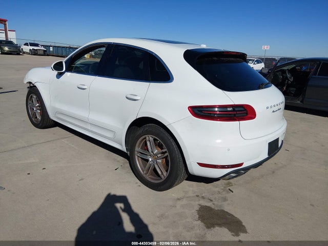 2016 PORSCHE MACAN WP1AF2A51GLB91511 Photo 2