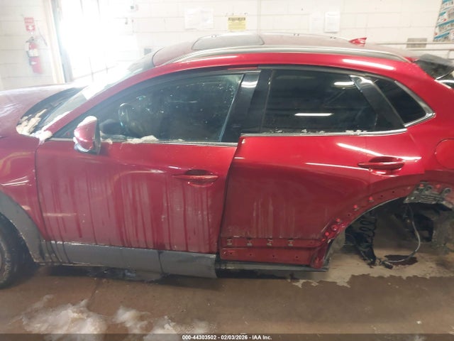 44303502 :رقم المزاد ، 3MVDMADL1MM258786 vin ، 2021 Mazda Cx-30 Premium مزاد بيع