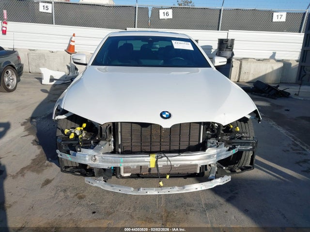 2021 Bmw 530e მანქანა იყიდება აუქციონზე, vin: WBA13AG08MCF44449, აუქციონის ნომერი: 44303520