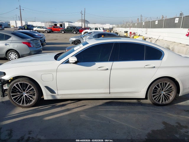 2021 Bmw 530e მანქანა იყიდება აუქციონზე, vin: WBA13AG08MCF44449, აუქციონის ნომერი: 44303520