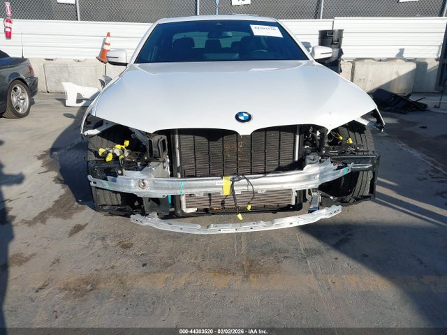2021 Bmw 530e მანქანა იყიდება აუქციონზე, vin: WBA13AG08MCF44449, აუქციონის ნომერი: 44303520