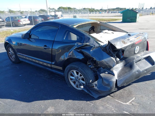 2008 FORD MUSTANG 1ZVHT80N885162474 Photo 2