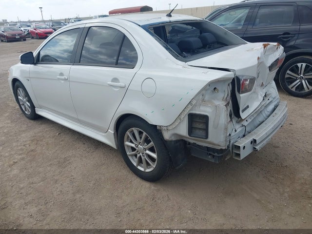 2016 MITSUBISHI LANCER JA32U2FU8GU001983 Photo 2