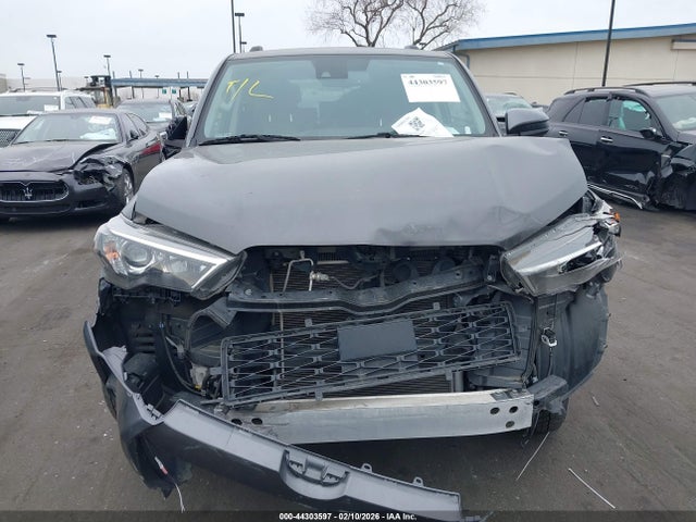 Toyota 4RUNNER SR5 2022 JTEEU5JR1N5267089 Image 29