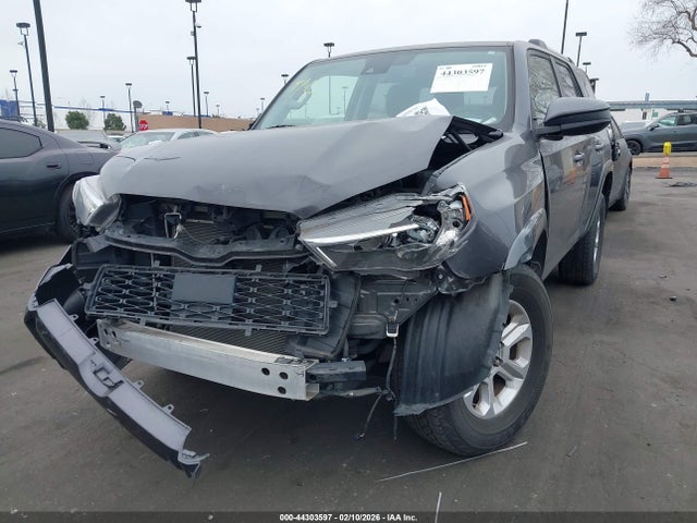 Toyota 4RUNNER SR5 2022 JTEEU5JR1N5267089 Image 22