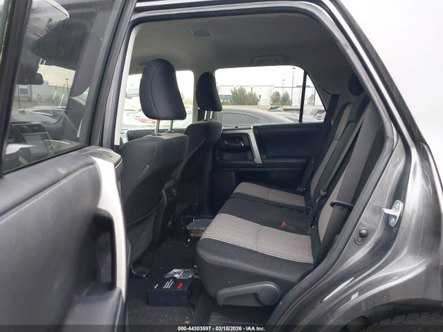 Toyota 4RUNNER SR5 2022 JTEEU5JR1N5267089 Image 24