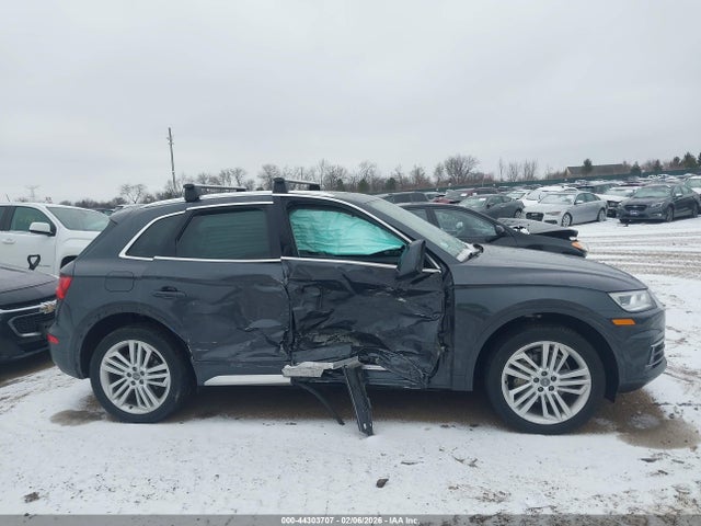 44303707 :رقم المزاد ، WA1BNAFY8L2103344 vin ، 2020 Audi Q5 Premium Plus 45 Tfsi Quattro S Tronic مزاد بيع