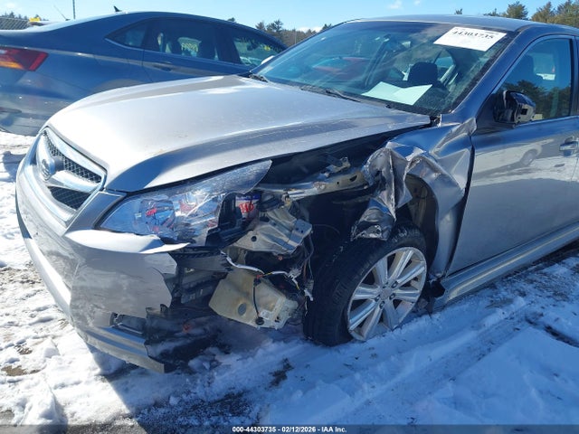 44303735 :رقم المزاد ، 4S3BMBC65B3239358 vin ، 2011 Subaru Legacy 2.5i Premium مزاد بيع