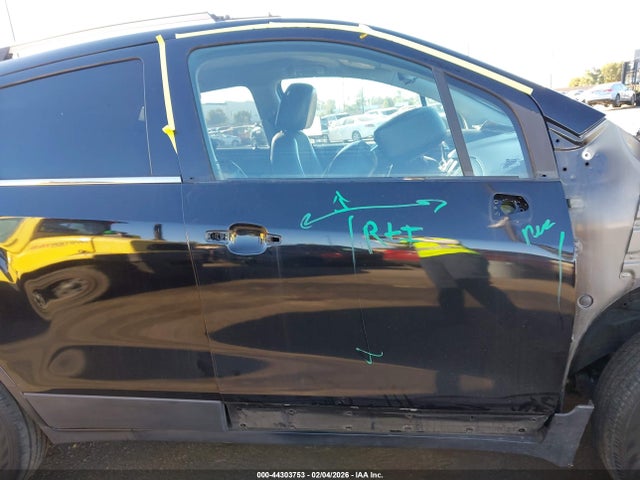 KL7CJLSB0KB860415 Chevrolet Trax Lt