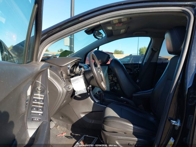 KL7CJLSB0KB860415 Chevrolet Trax Lt