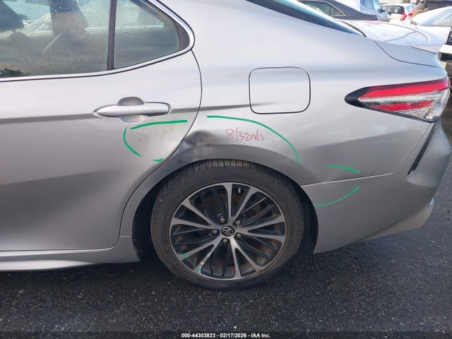 4T1B11HK8KU211696 Toyota CAMRY SE